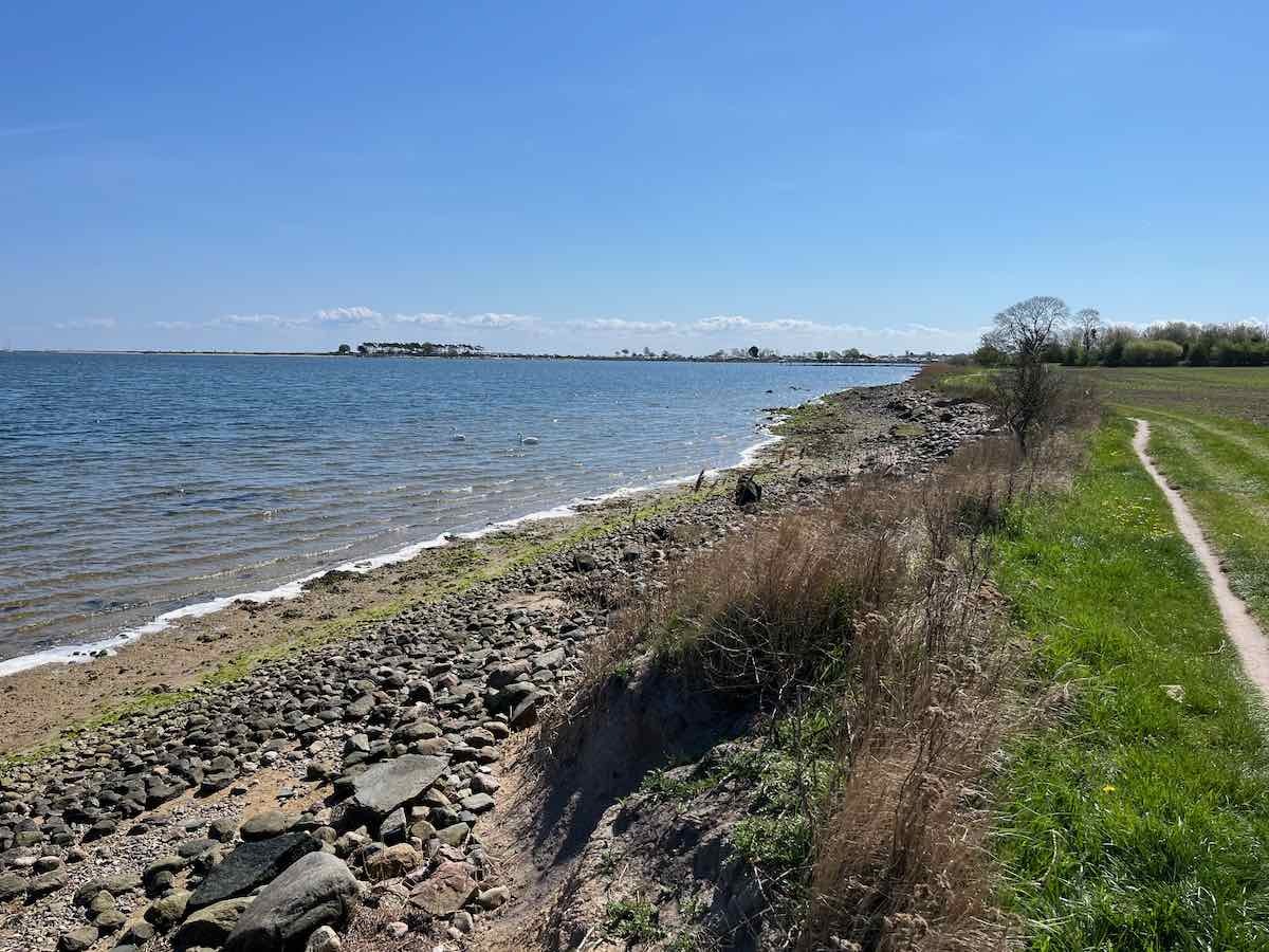 2025.04.26_Lieblingsort-Heiligenhafen-14-von-20.jpeg #lovingtailwind, #Outdoor, #Tagestour, #Abenteuer, #Ausflug, #Natur, #Bike,#Gravel, #Fahrradtour, #Meer, #Ostsee, #Strand, #Heiligenhafen